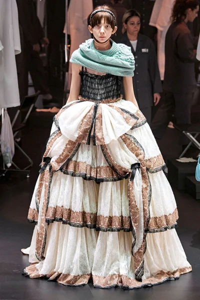 Look 1